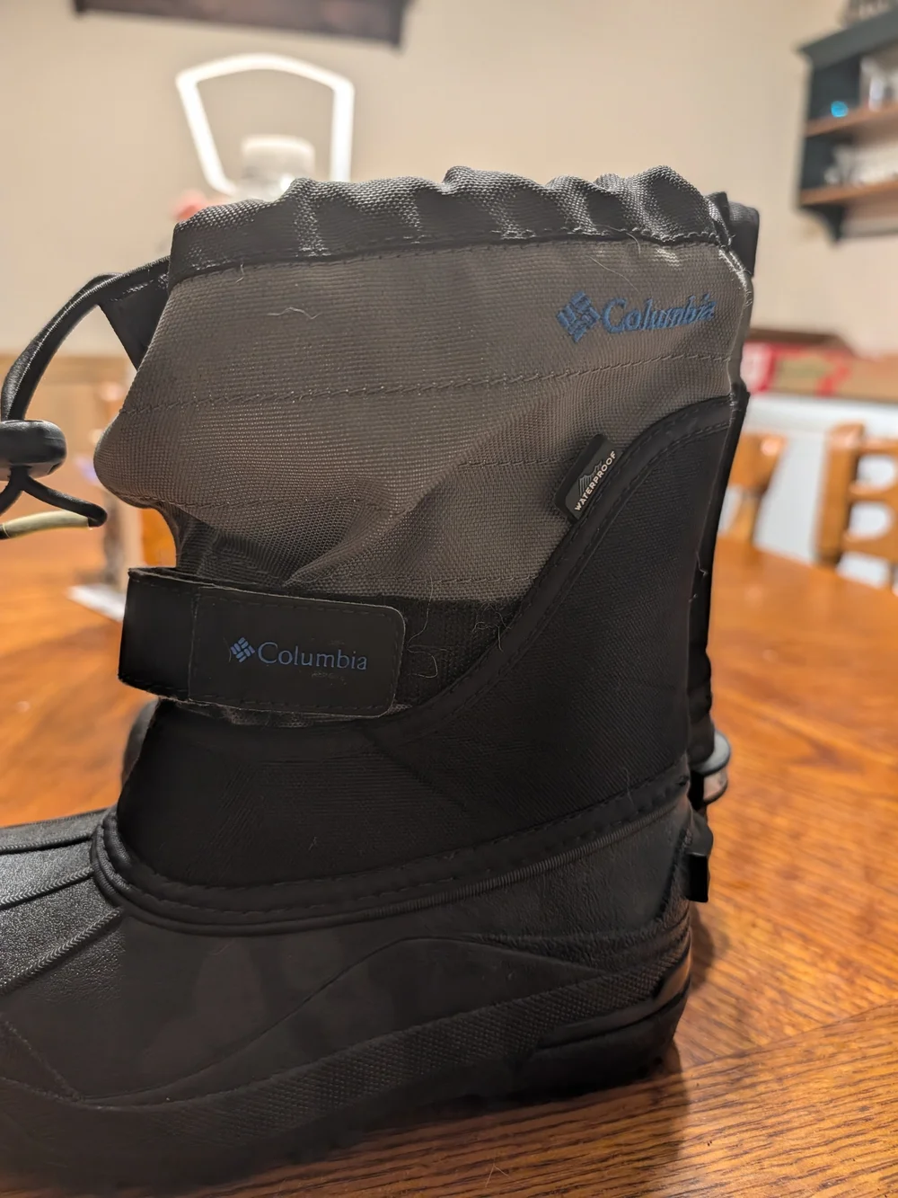 Size 13 Columbia Kids Black Winter Boots with Drawstring Cuff